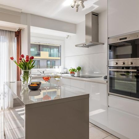 Weloveoostende - Newly Renovated Large Apartment 150M From The Beach - Including Bed Sheets And Final Clea-Ning Dış mekan fotoğraf
