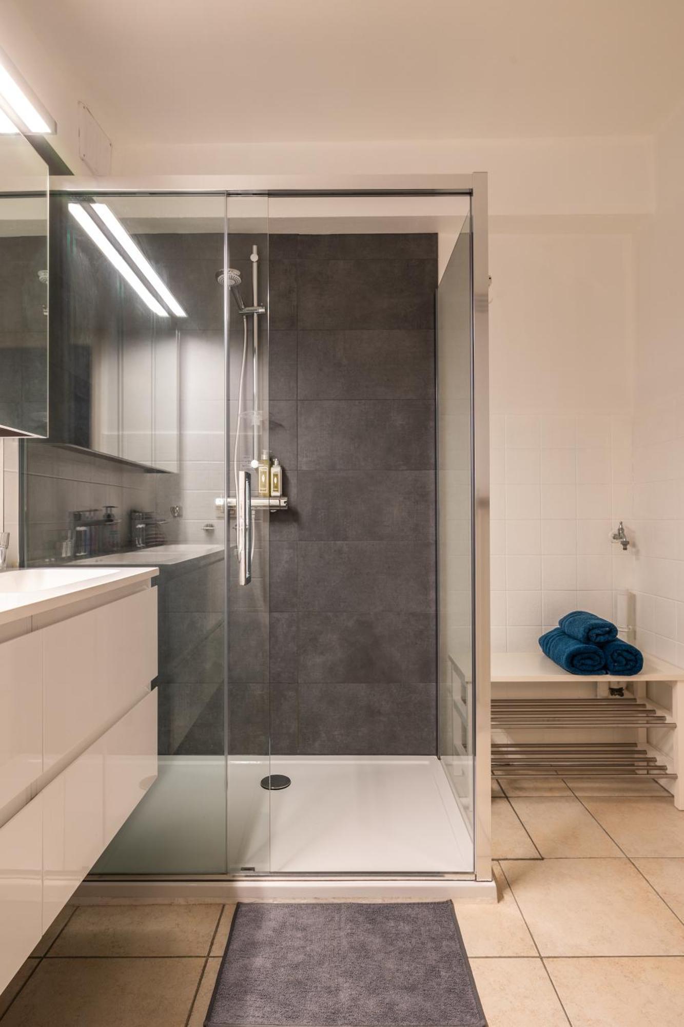 Weloveoostende - Newly Renovated Large Apartment 150M From The Beach - Including Bed Sheets And Final Clea-Ning Dış mekan fotoğraf